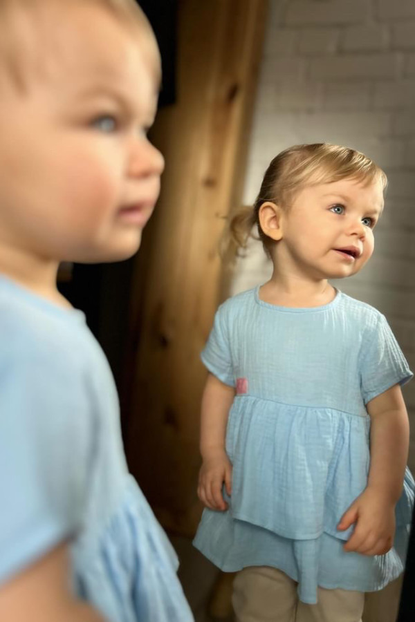 Bluzka tunika muślinowa z falbankami LEA niebieska 1